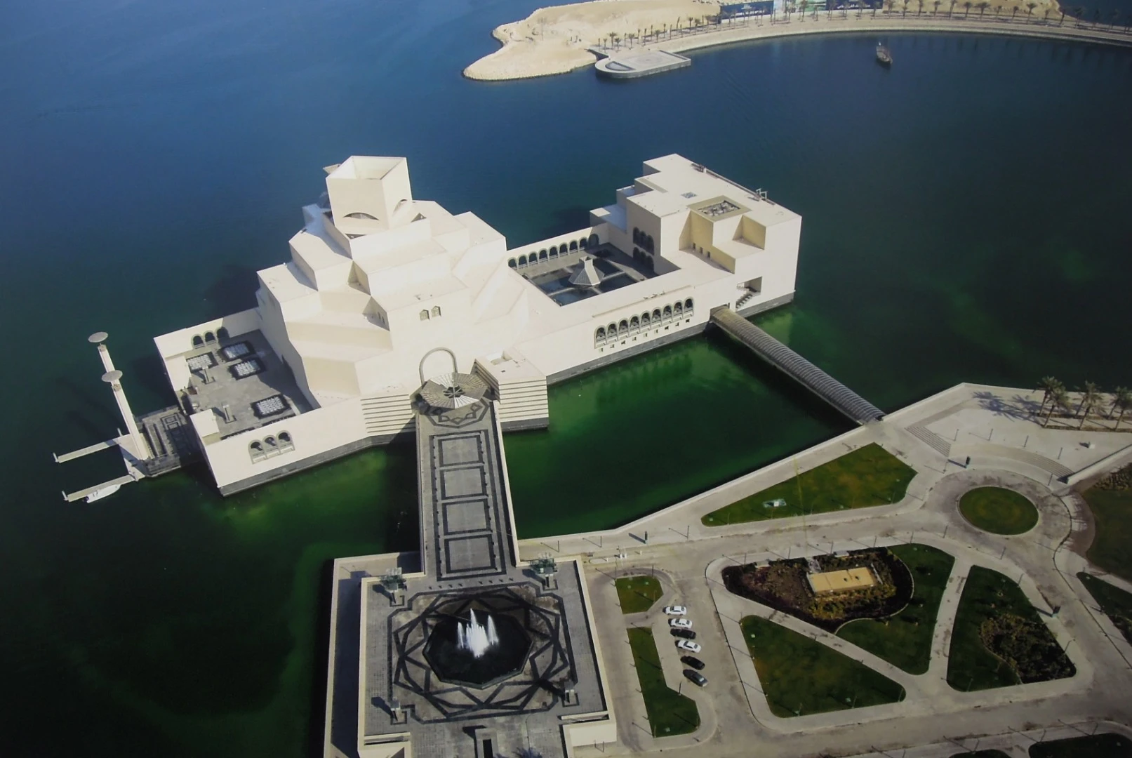 Inspired by ancient Islamic architecture, yet distinctly modern, the Museum of Islamic Art in Qatar features over 14 centuries of Islamic art (Credit: Elisabetta Pietrostefani (CC BY SA 3.0))