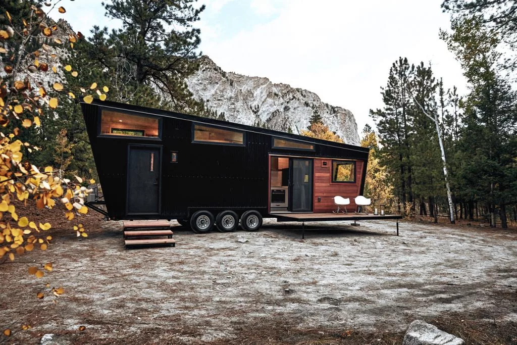 The Draper has a total floorspace of 300 sq ft (28 sq m)