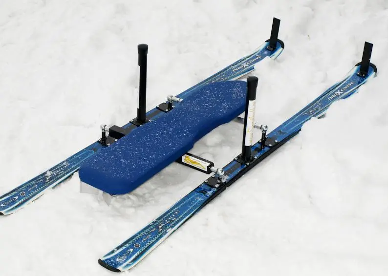 The Snowbull comes in basic and carbon fiber versions (older version)