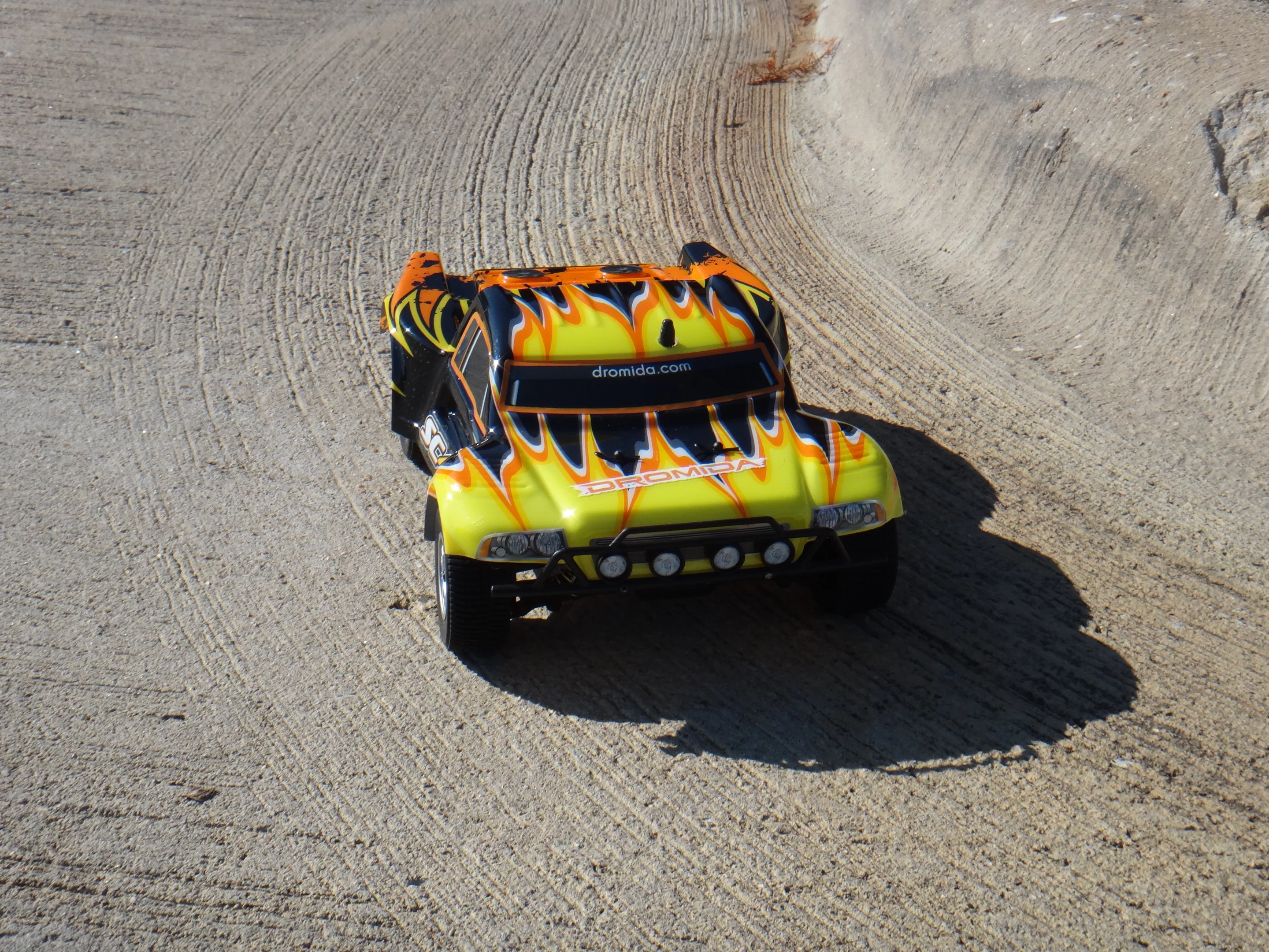 Altogether, I spent about 45 minutes driving around until the battery finally drained, at which point the wheels would only stutter forward a bit before seizing up