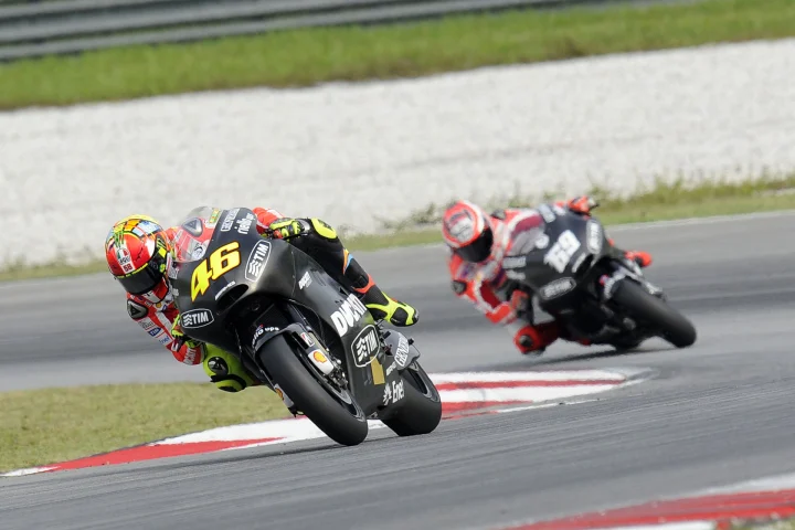 Valentino Rossi (46) and Nicky Hayden (69) testing at Sepang