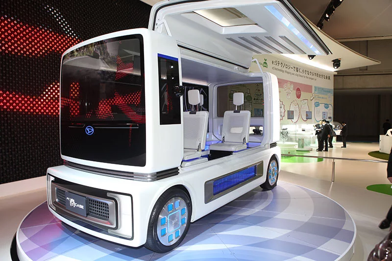 Daihatsu "shoCase" hybrid concept vehicle