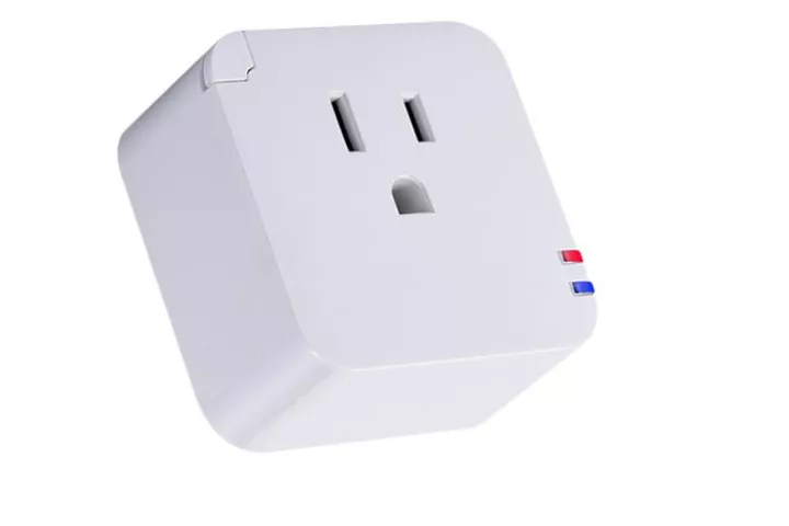 SmartPlug cuts power to keep you online