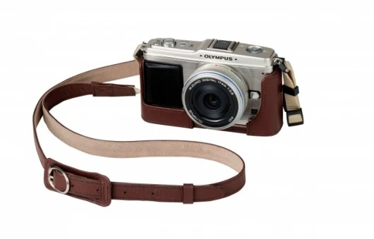 The Olympus E-P1's retro styling is complemented by retro-styled accessories