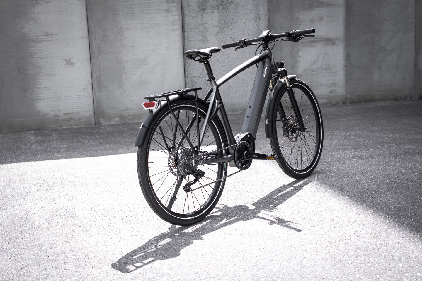 The Trekker GT features integrated LED lighting and full mudguards front and back