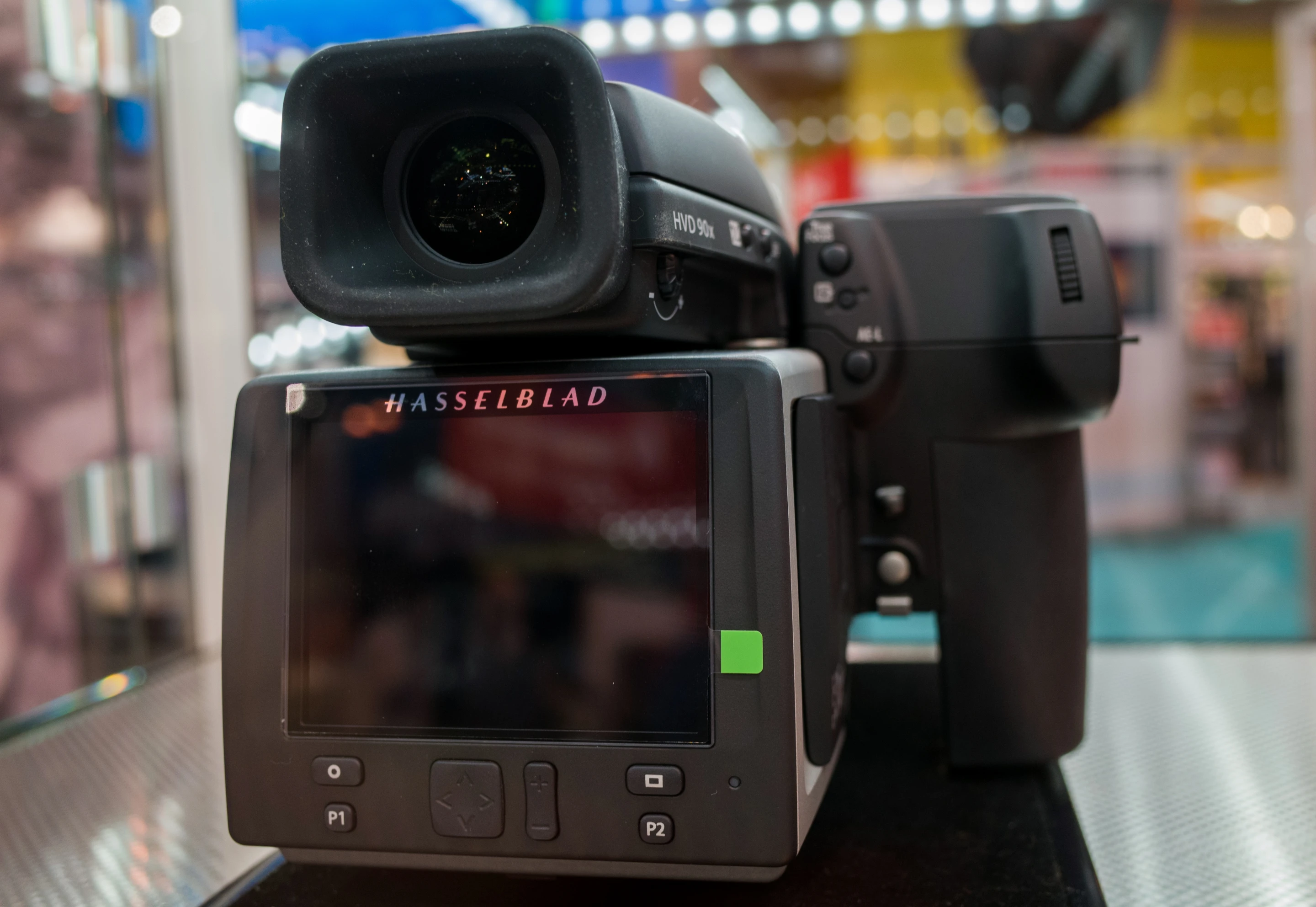 On the rear of the Hasselblad H5D-50c is a three-inch screen with 460k dots