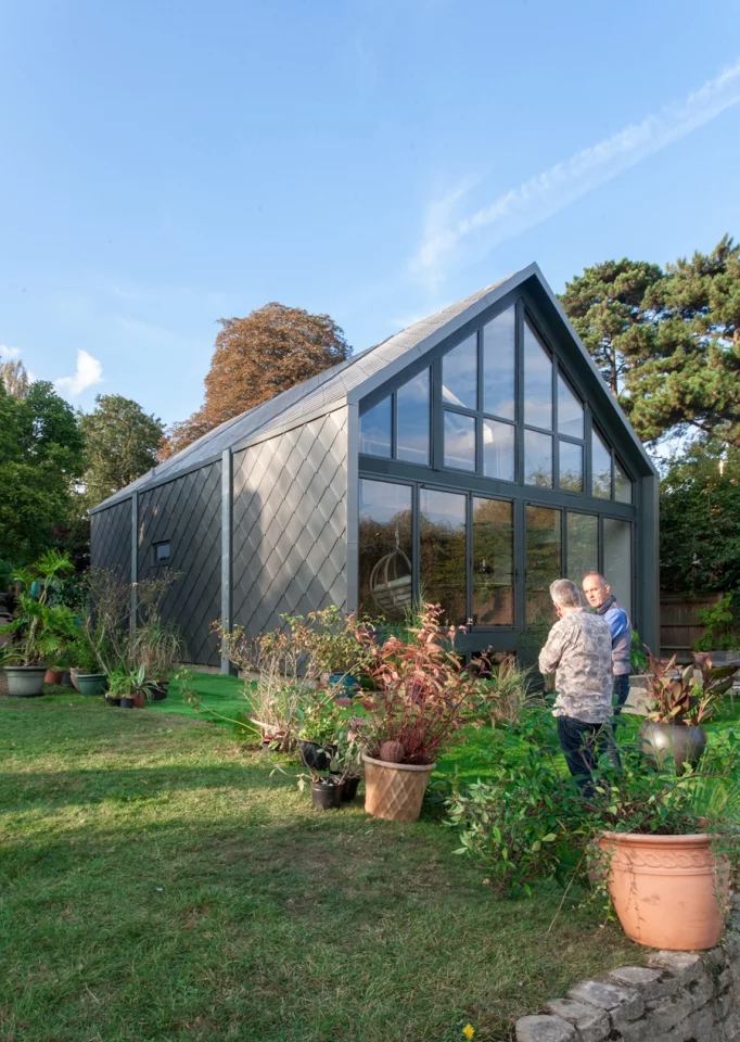 Floods don't wash with this amphibious floating house Floods don't wash with this amphibious floating house