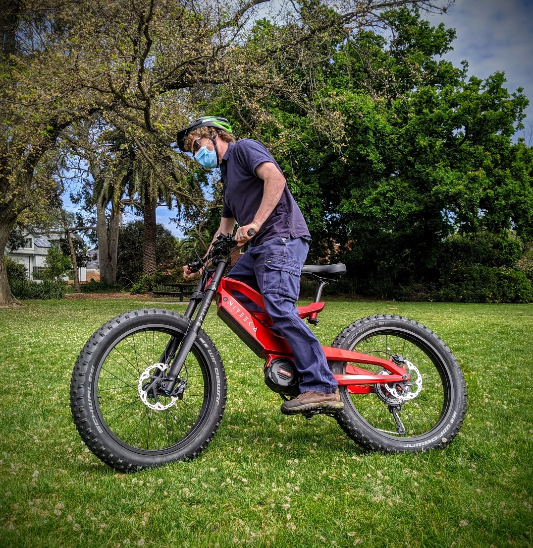 Our stunt tradie Kenny uses those big brake discs to rip mad skids