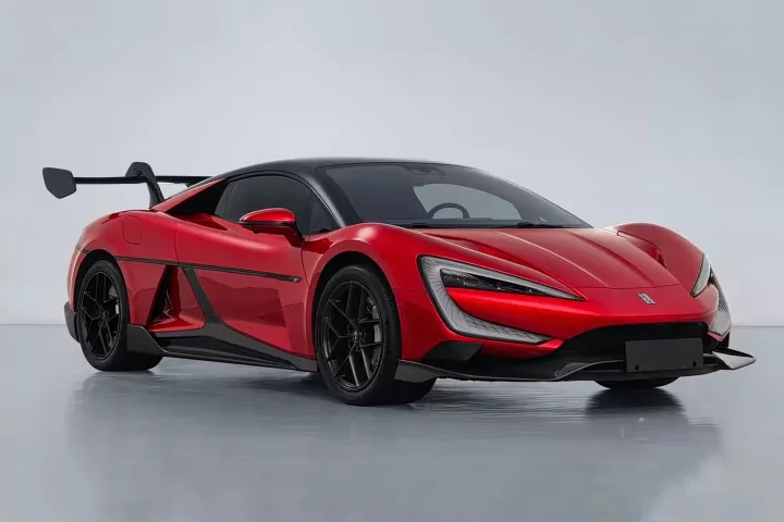 BYD plans to add four (more powerful) electric motors, each creating 744 hp, far above the normal U9's 322 hp