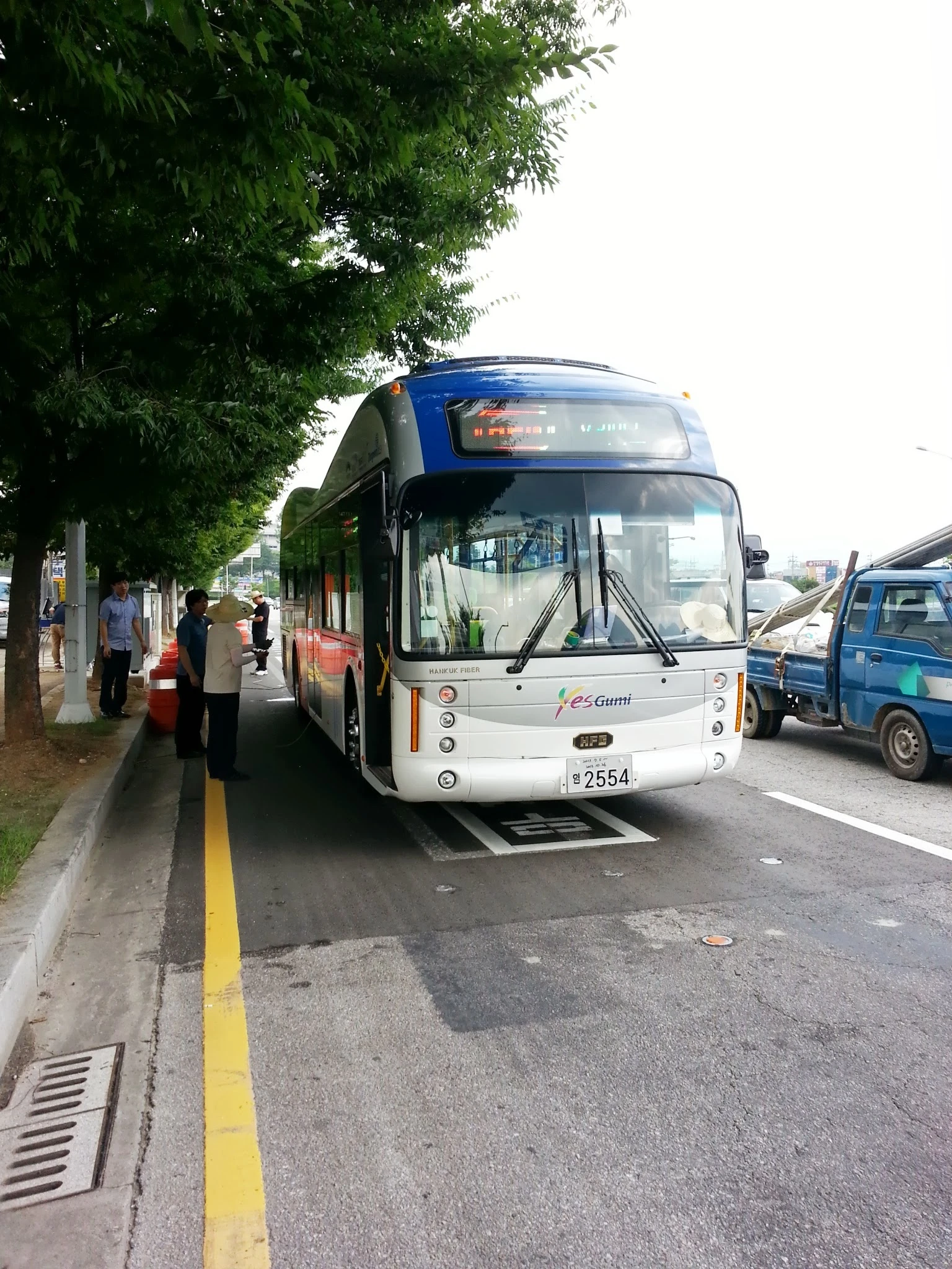 Typically, only about 5 to 15 percent of the road surface needs to be excavated for the embedding of the cables