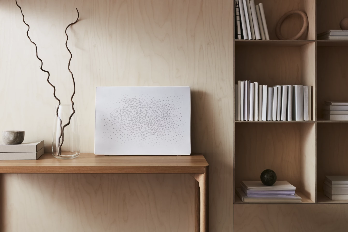 Sonos promises room-filling sound from the streaming picture frame speaker