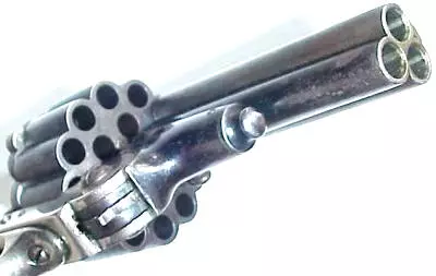 A bottom view of the three-barrel revolver, showing the structure and remnants of a poor polishing job (Photo: Horst Held)