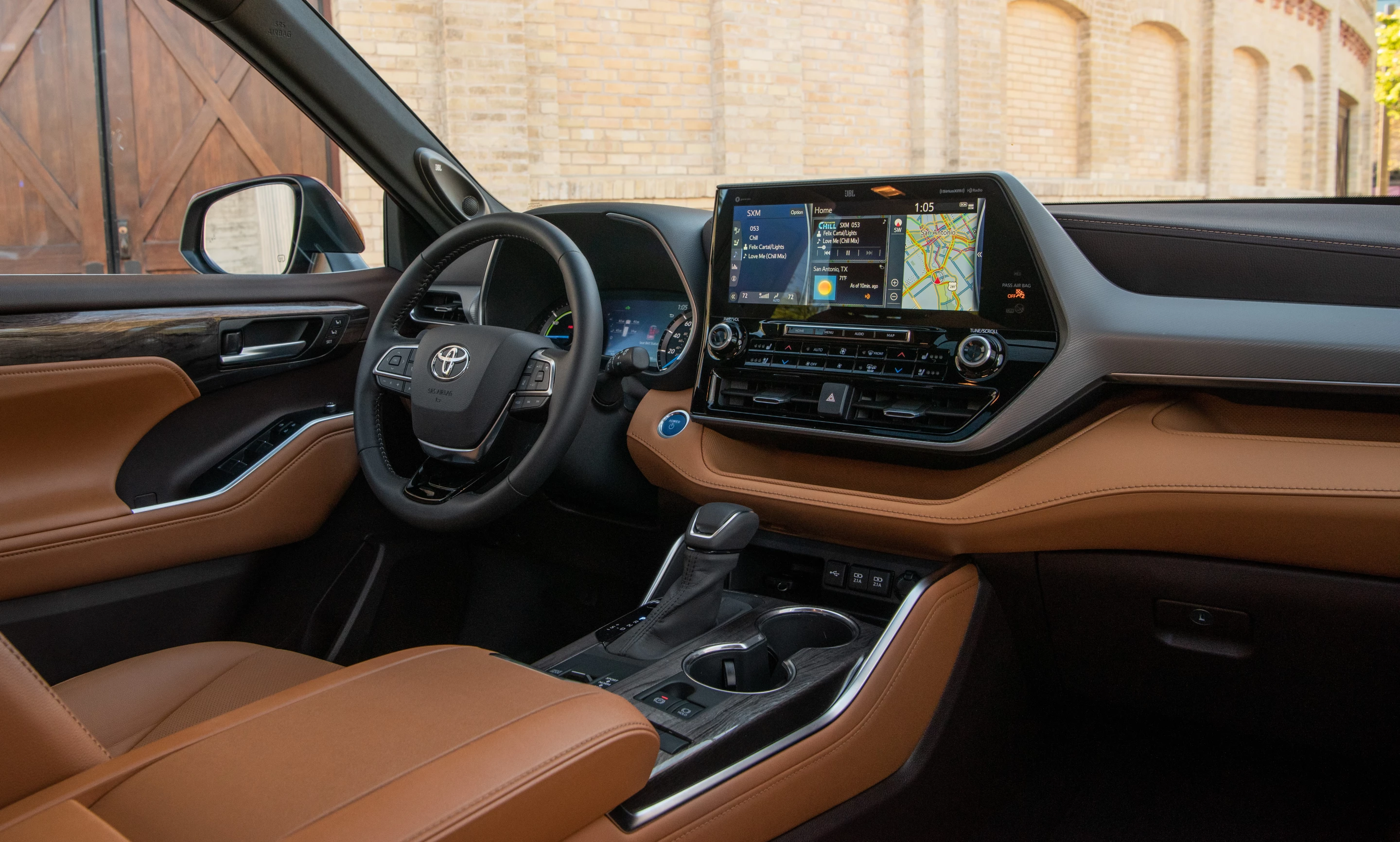 Materials quality and general layout in the new Highlander are almost identical to what was found in the previous generation of the crossover