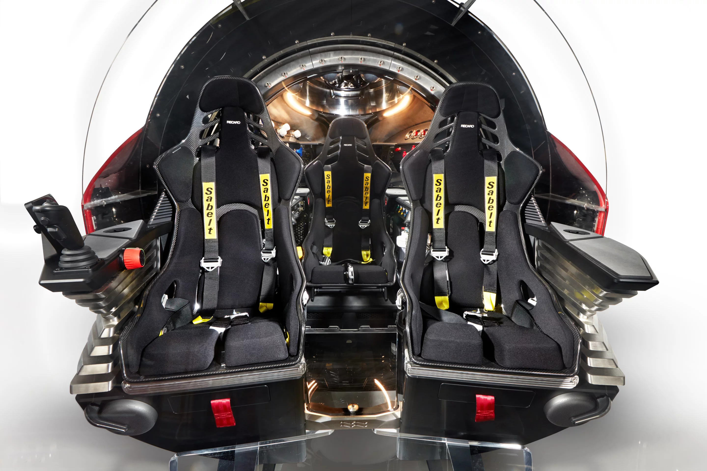 The Super Sub has enough life support for at least 96 hours, which includes air supply and filtering, food, water and lighting