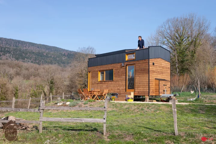 The Head in the Stars Professional's most notable feature is its sliding roof, which opens up the bedroom to the elements