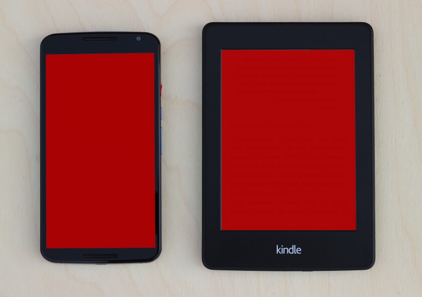 Though they have different aspect ratios, the Nexus 6 has the same diagonal measurement as a Kindle e-reader (Photo: Will Shanklin/Gizmag.com)