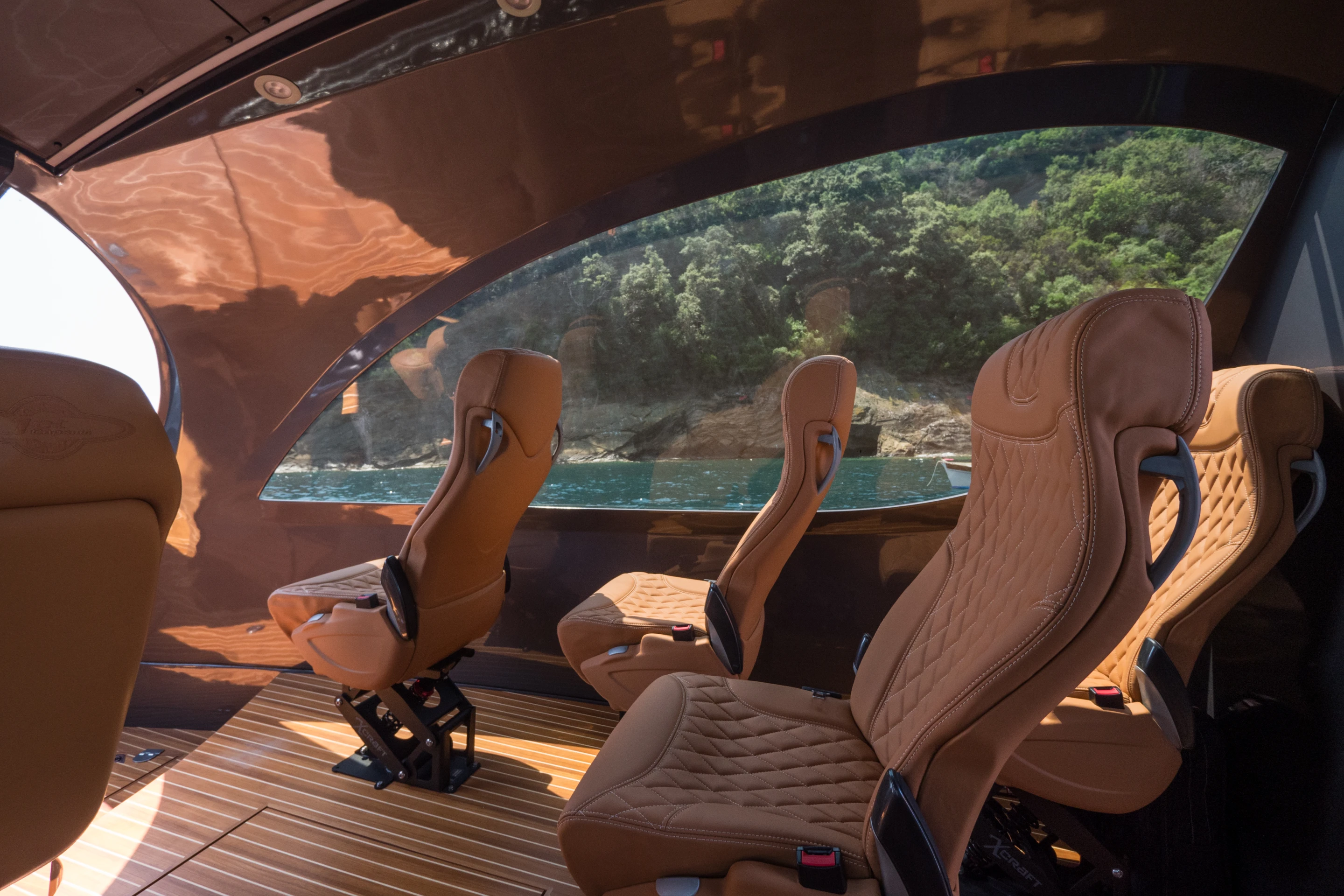The Royal Version 001 includes seating for nine