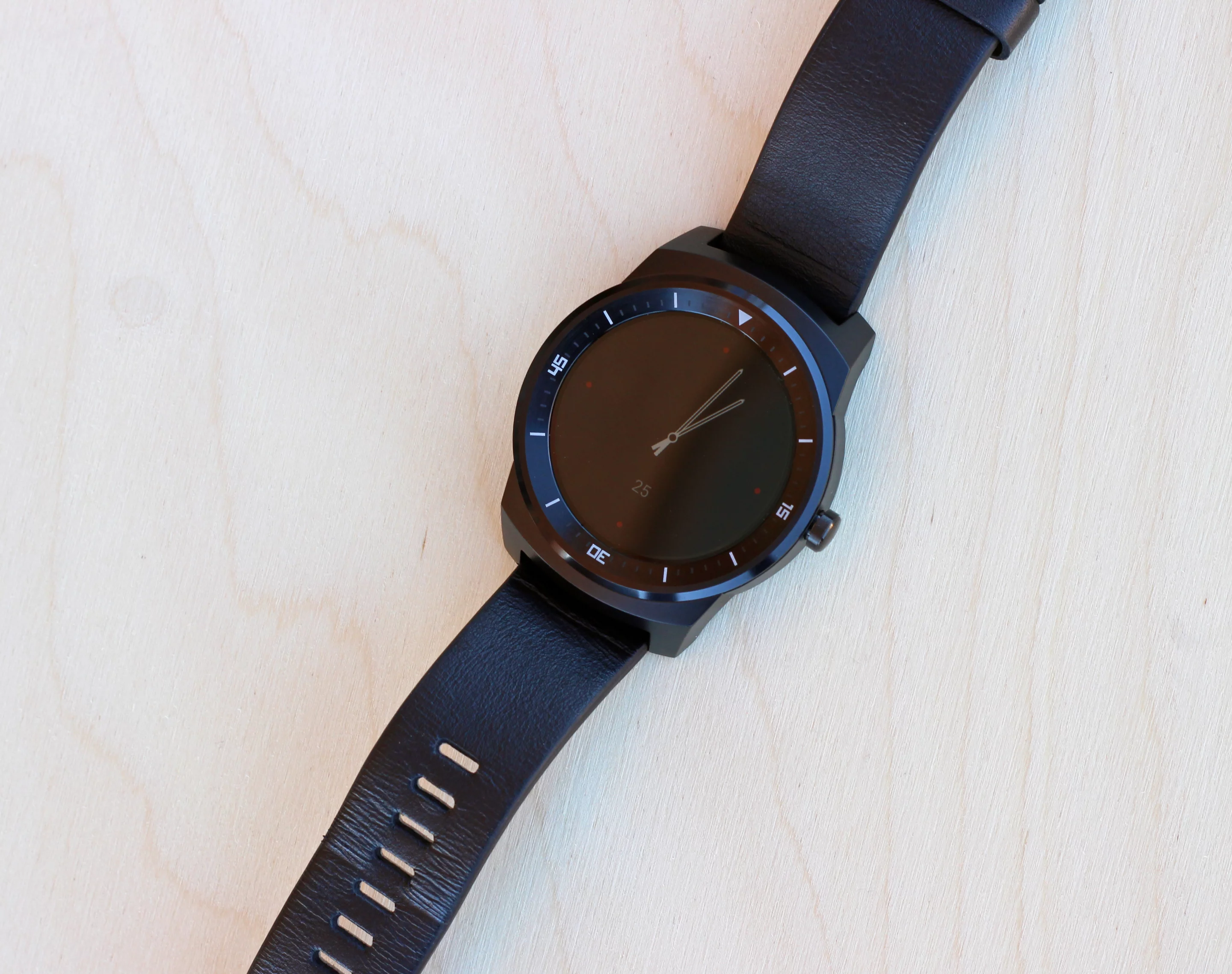 LG G Watch R (Photo: Will Shanklin/Gizmag.com)