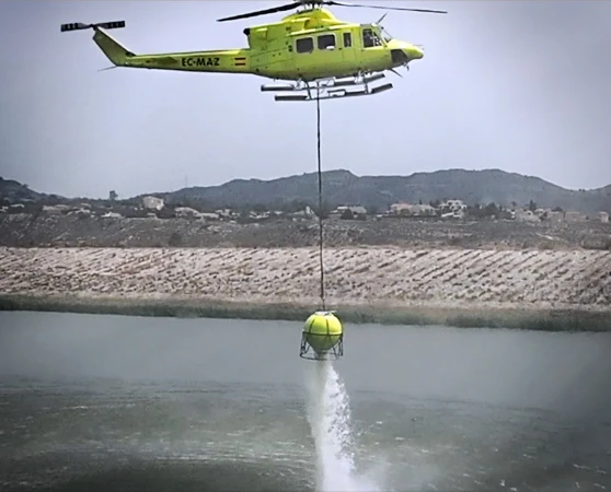Because the Inventec tank only needs to have its bottom-located intake port submerged, however, it can be used in bodies of water no deeper than 25 cm (9.8 in)