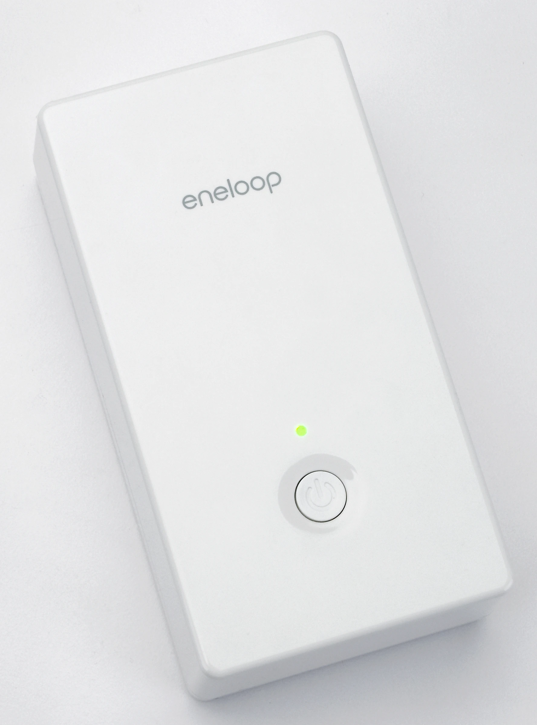 Traffic light LED system instantly informs the user of the device's remaining power
