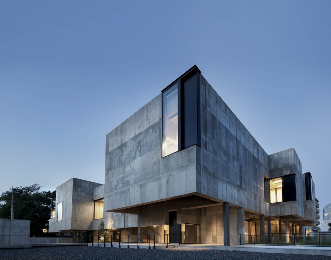The Toho Gakuen School of Music replaces an earlier building on the site