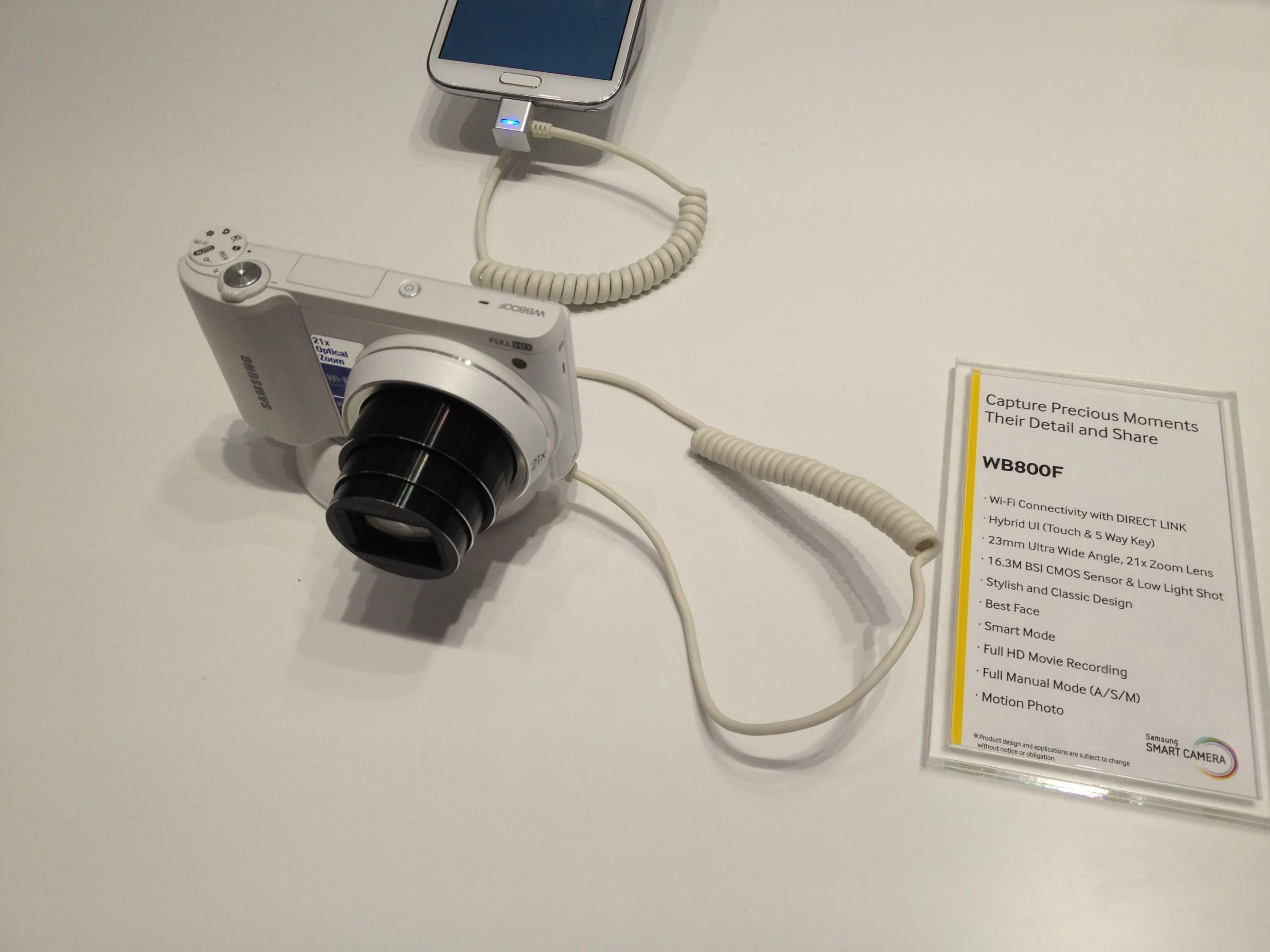 The WB800F connected to a smartphone