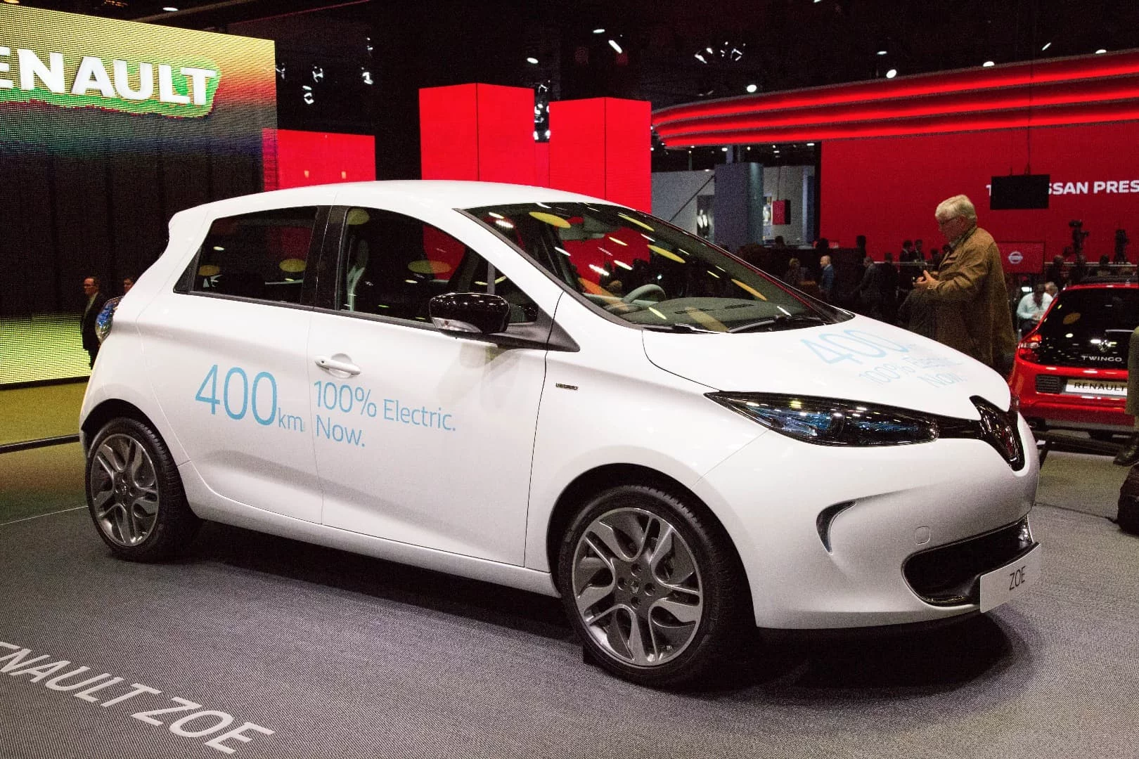 The Renault Zoe will only need to be charged weekly according to Renault CEO Carlos Ghosn