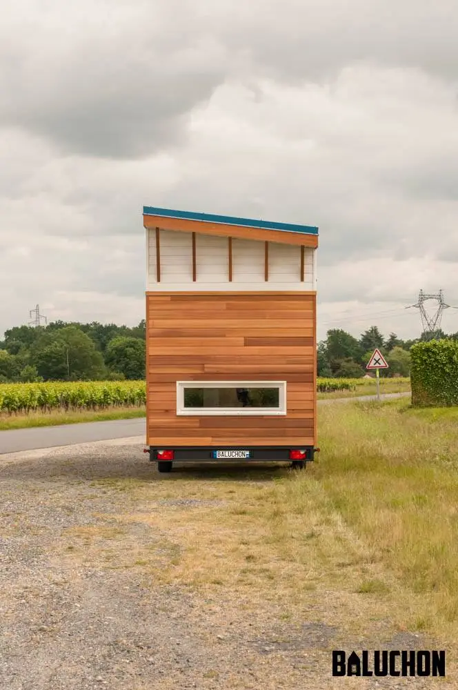 The Valhalla is based on a double-axle trailer