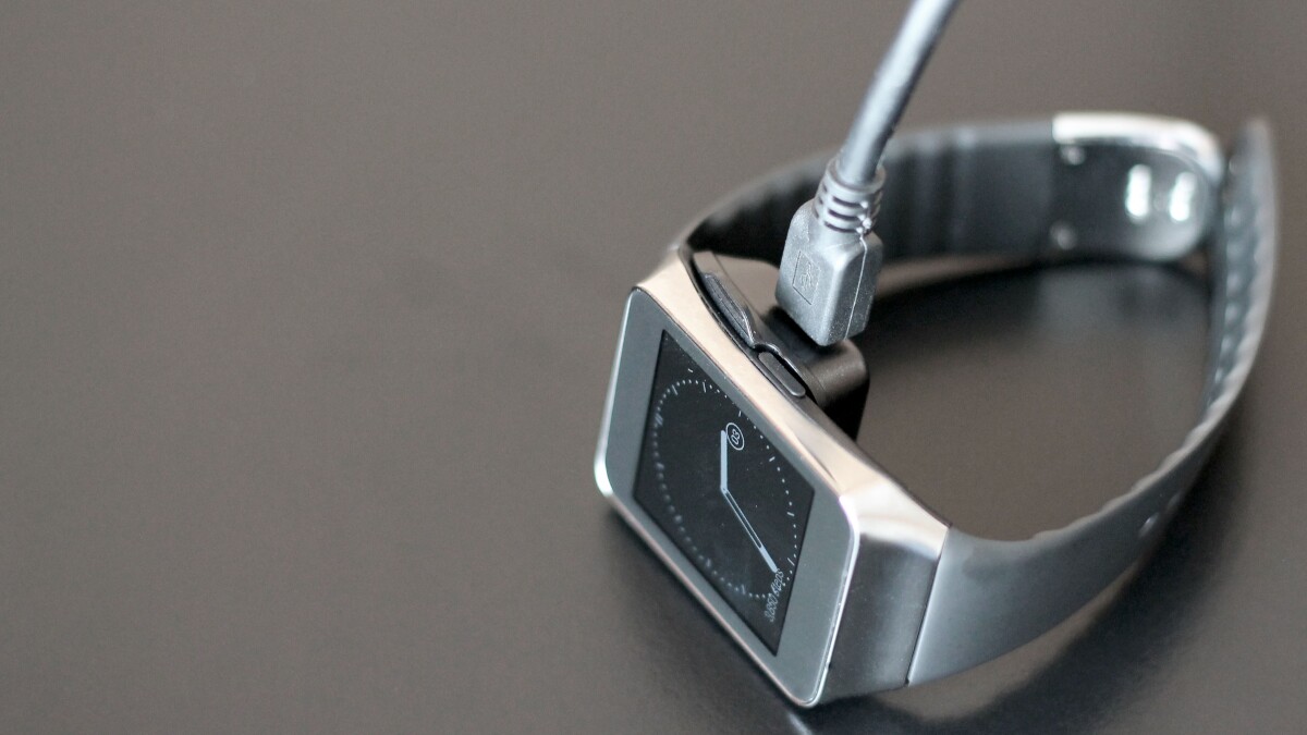 Like the Gear 2, the Gear Live charges via a small snap-on cradle (which, in turn, connects to a microUSB cable)