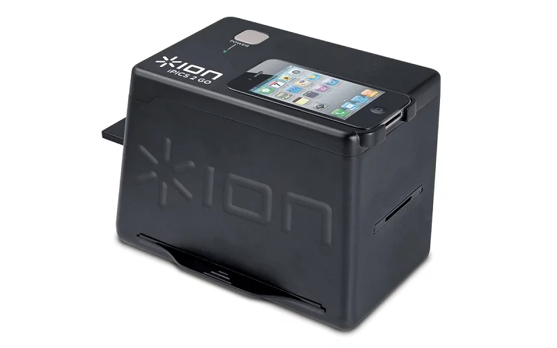 iPICS2GO turns your iPhone into a scanner for photographs, slides, and negatives