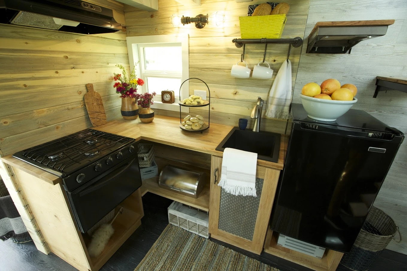 The Tiny Ski Lodge's kitchen
