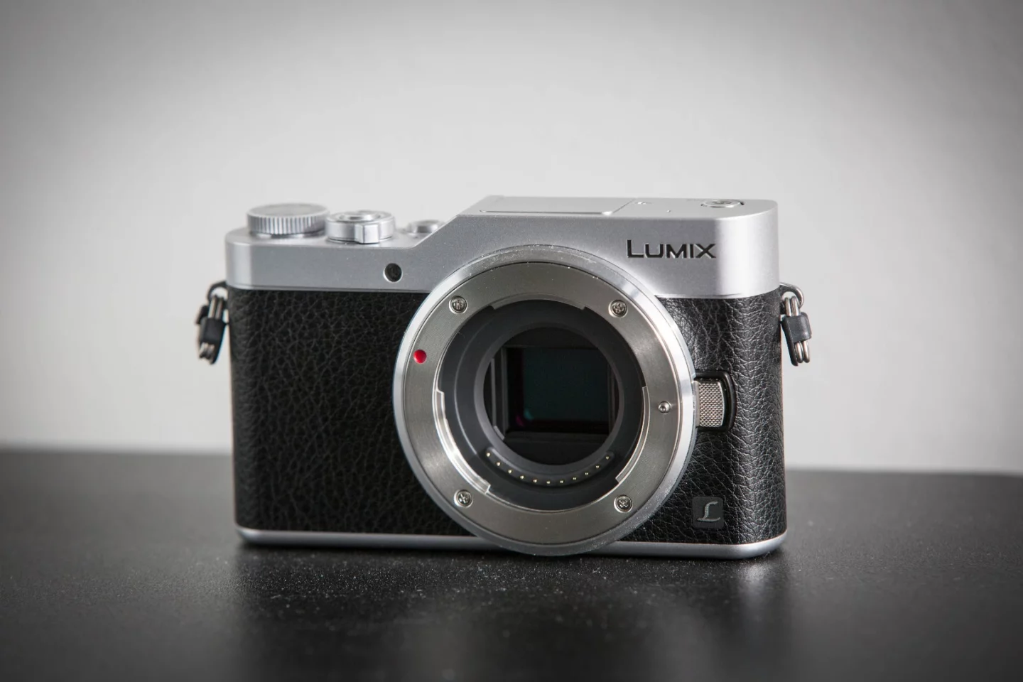 The 16MP CMOS sensor on the Lumix GX850