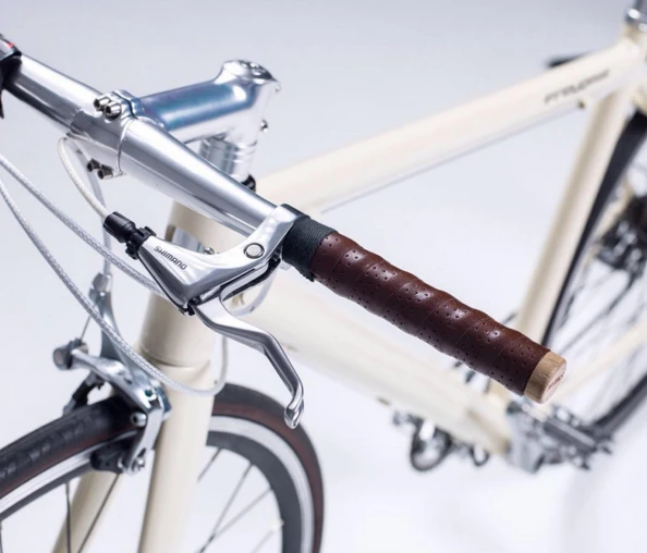 The Freygeist Classic comes with Brooks handlebar grips