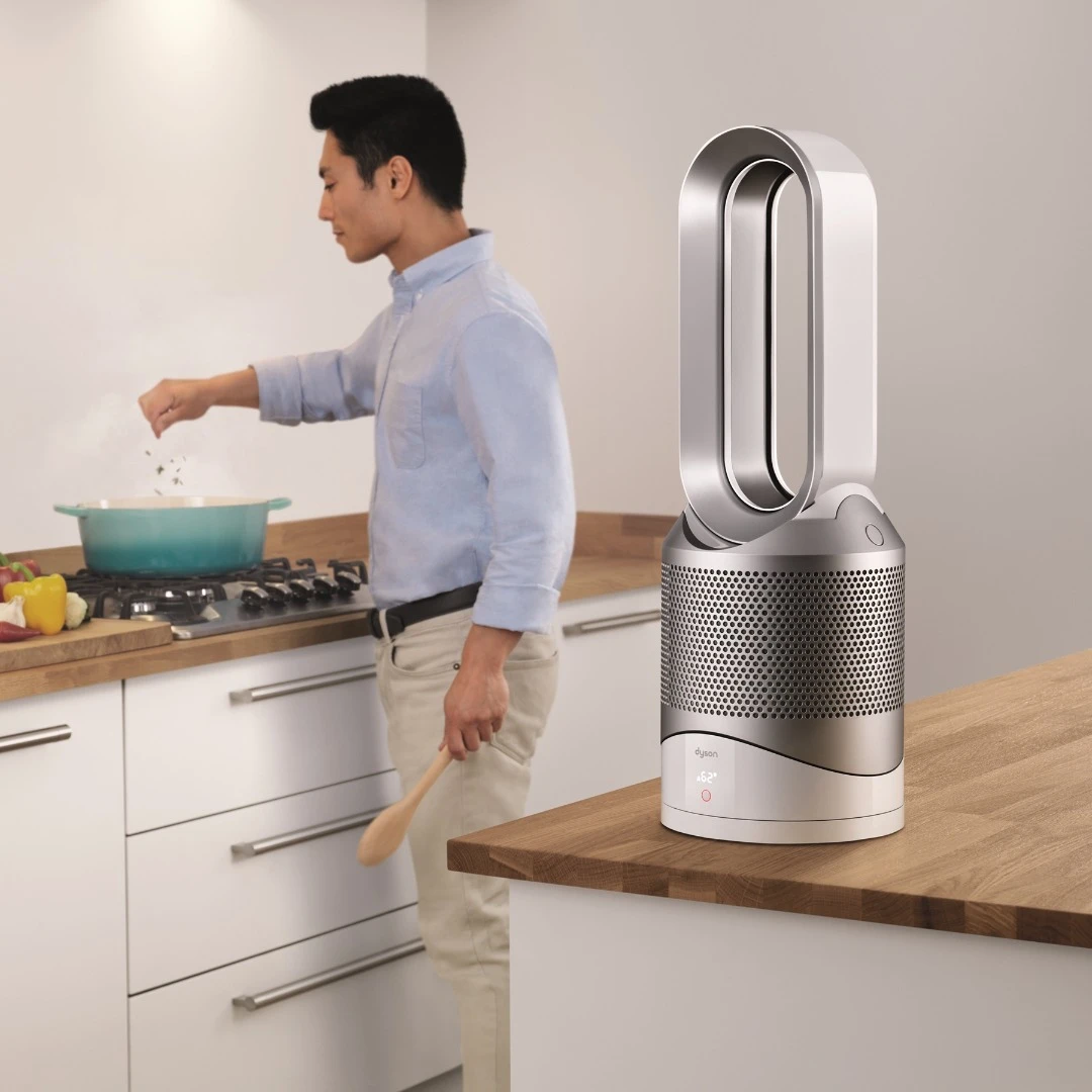The Pure Hot+Cool Link uses Dyson's 360-degree Glass HEPA filter to filter the air