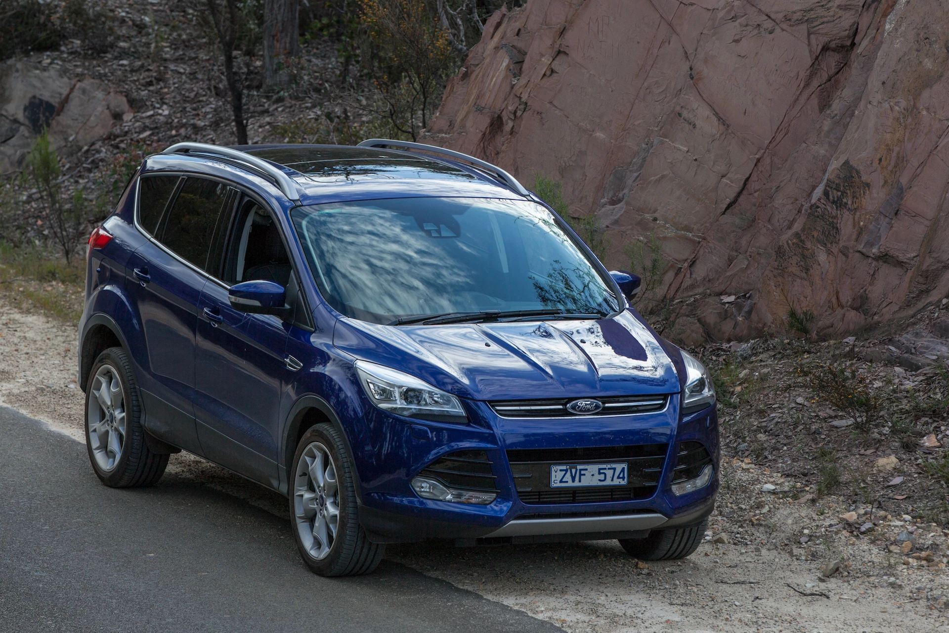 The intelligent AWD system is particularly useful when you are passing oncoming traffic on a narrow sealed road and find yourself with two wheels on a softer surface (Photo: Noel McKeegan/Gizmag.com)