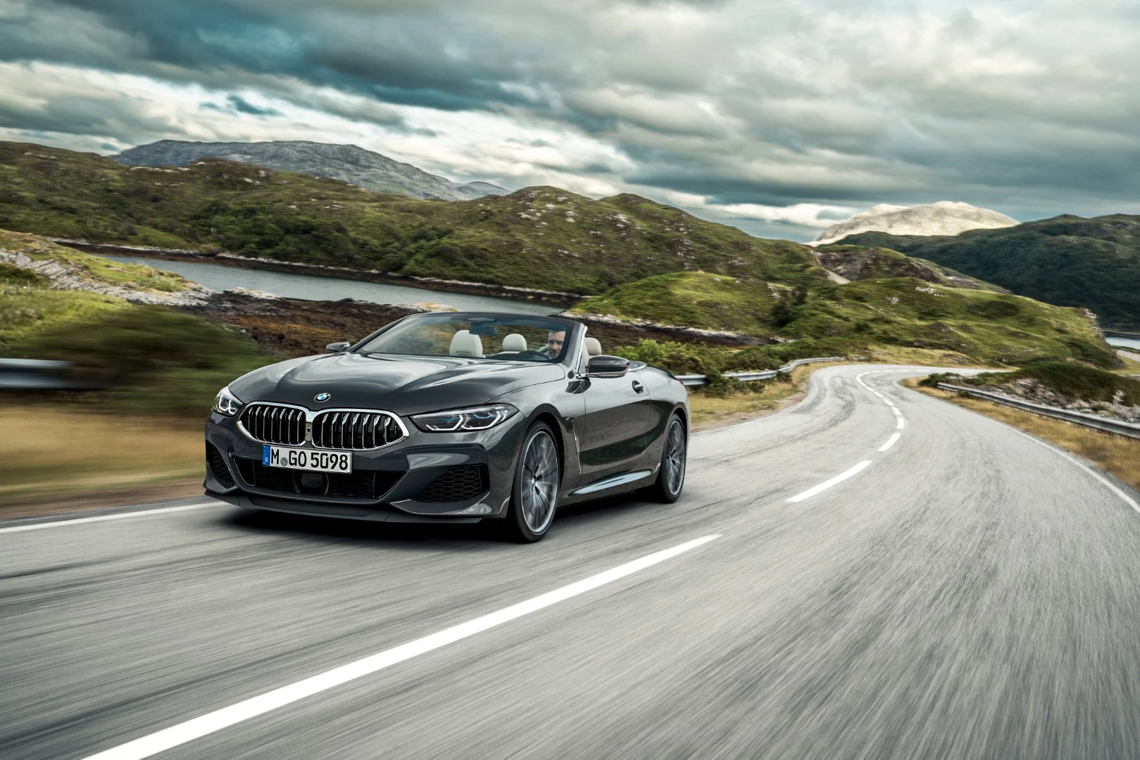 The convertible shares its facial features with the 8 Series Coupe