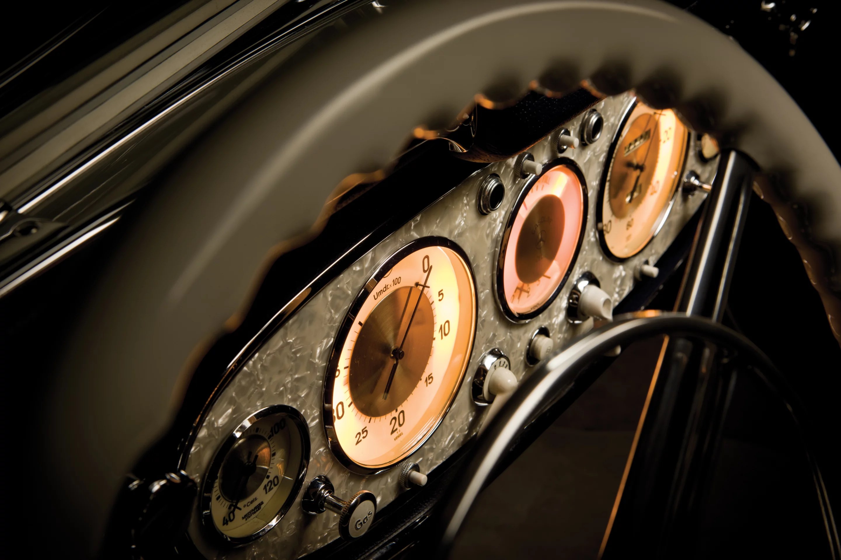 The Mercedes-Benz 540 K was one of the most prestigious and – in the eyes of many – the most beautiful automobile of the interwar years. Its combination of power, light weight and sheer beauty made it the master of the road. It's breathtaking expense made it equally rare - just 419 were built. This 1937 540K Spezial Roadster was sold for US$9,680,000 in Monterey in 2011 by RM Auctions. Image: Shooterz.biz