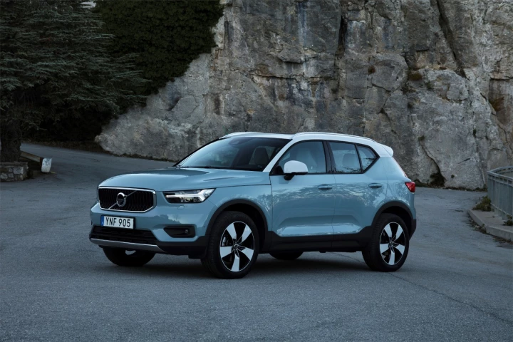 Power and performance are not exactly the expected high points of the compact crossover classes, but the 2019 Volvo XC40 does offer good amounts of each