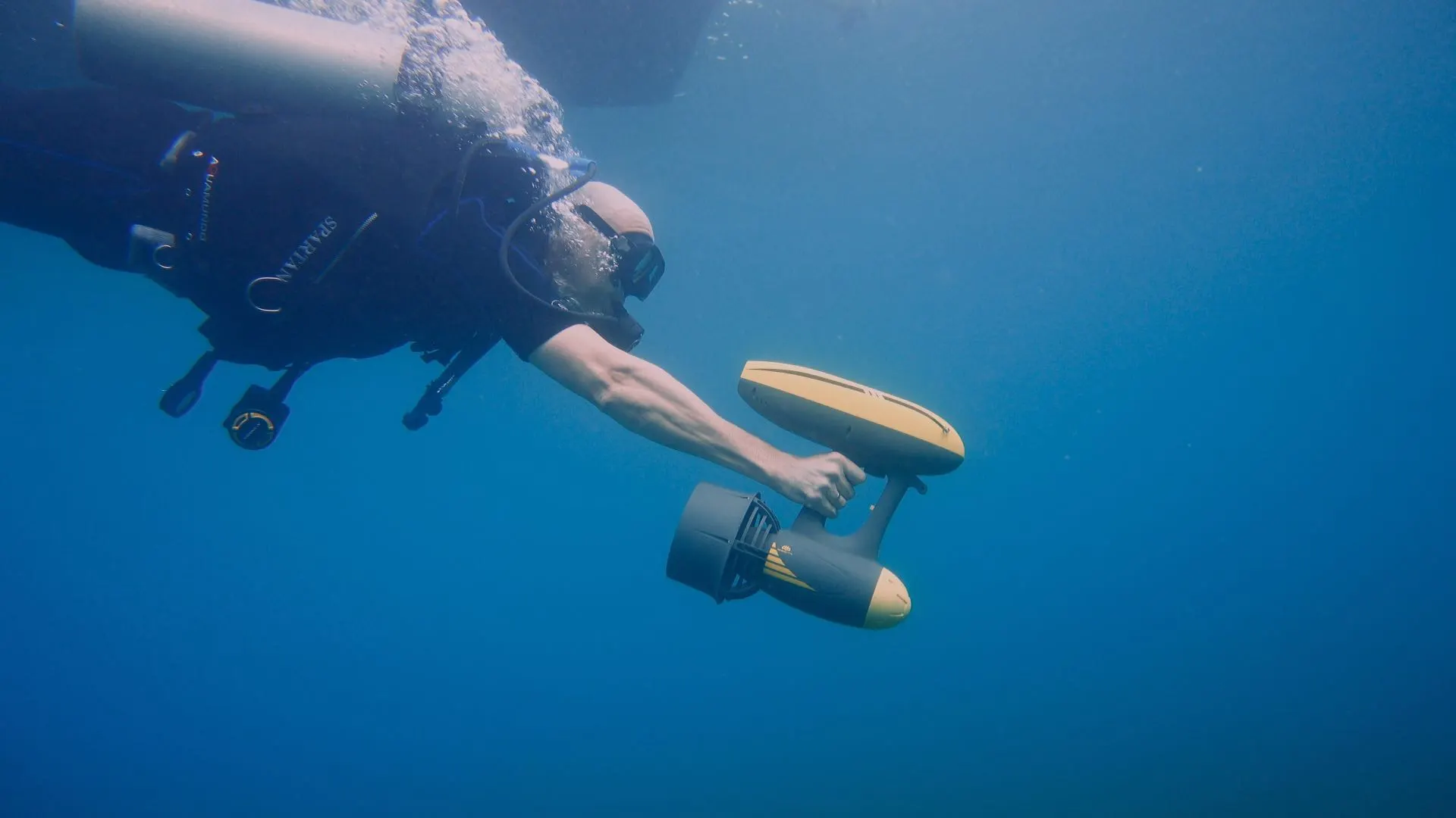 The MagicJet is powered by a 600 W motor