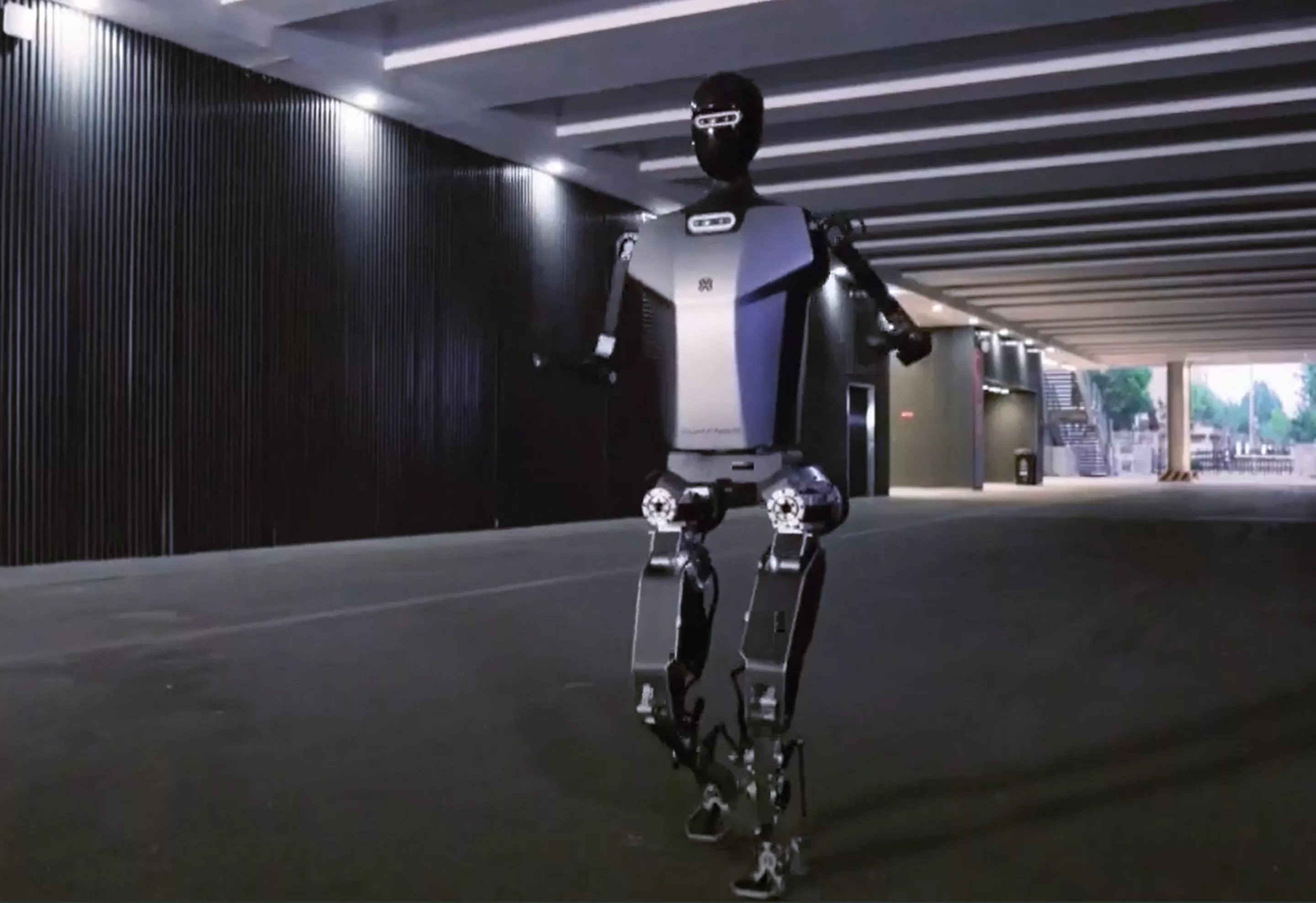 The Tiangong robot is billed as the "world's first full-sized humanoid robot capable of running solely on electric drive"