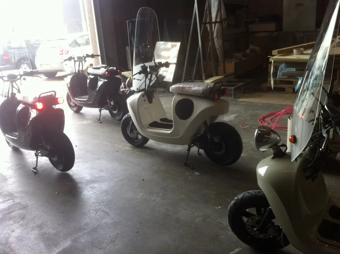 Van.Eko imagines the Be.e scooters being used in a vehicle-sharing program in the future