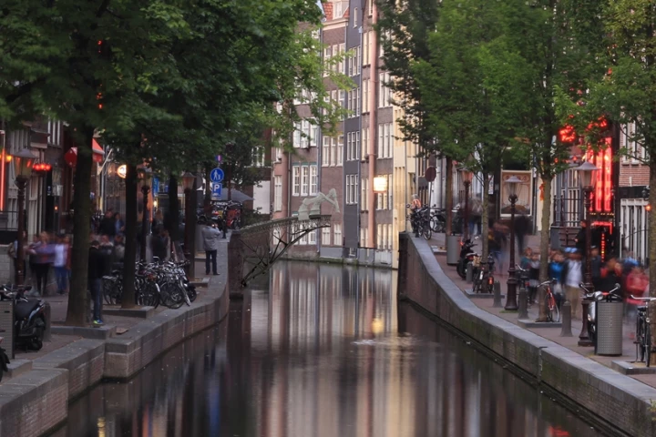 MX3D will use multi-axis industrial robots to 3D print the bridge