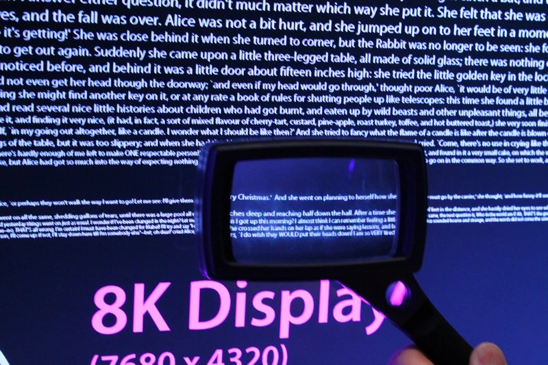 Sharp demonstrated its prototype 8K display with a magnifying glass (Photo: Eric Mack/Gizmag.com)