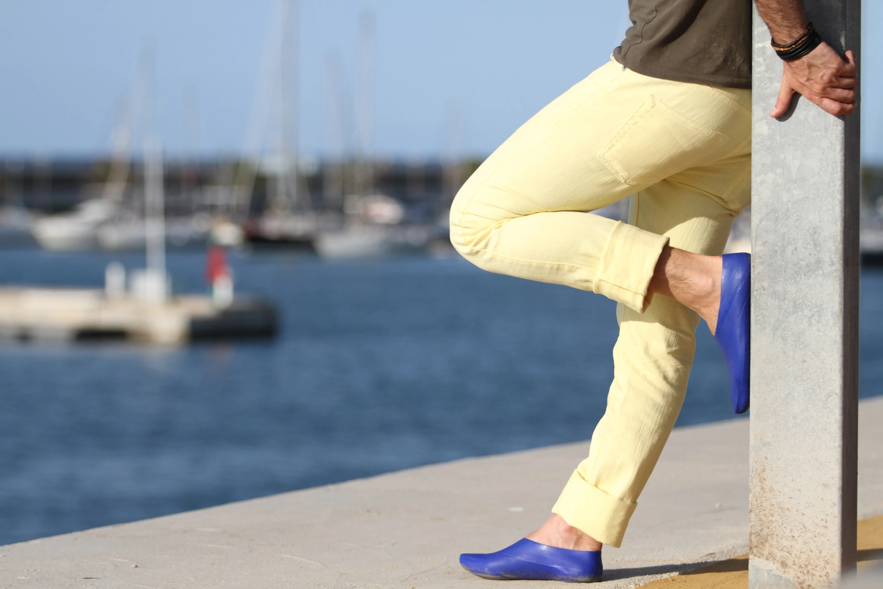 O1M shoes are a light, biodegradable and inexpensive choice for barefoot enthusiasts