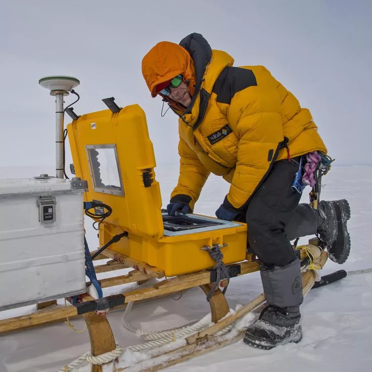 Monitoring the ice by radar