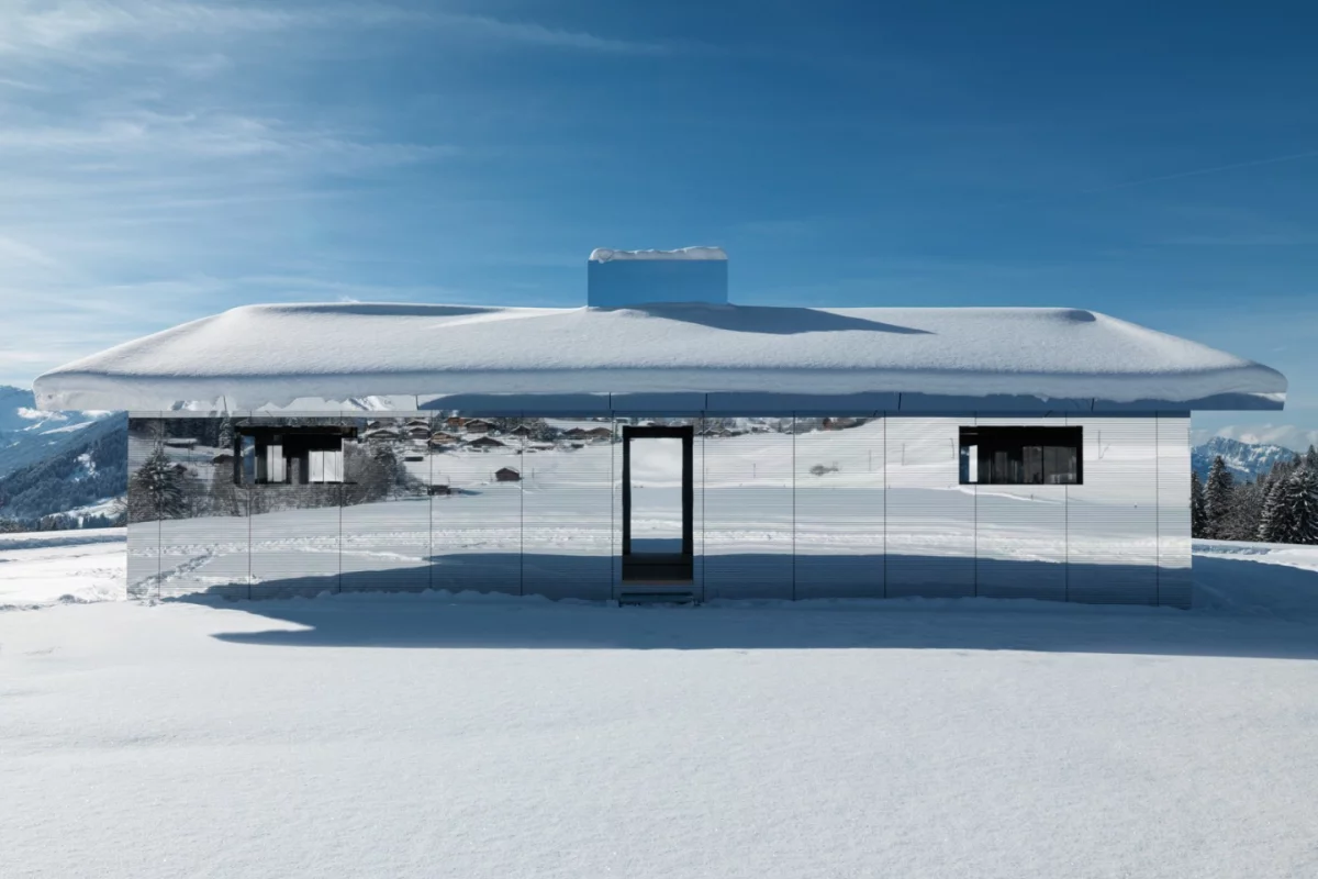 As its name suggests, Mirage Gstaad is located near the town of Gstaad, in Bern, Switzerland