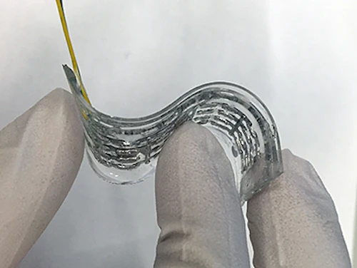 The NC State team's device contains a liquid metal mix called EGaln, which can efficiently conduct energy and even self-heal