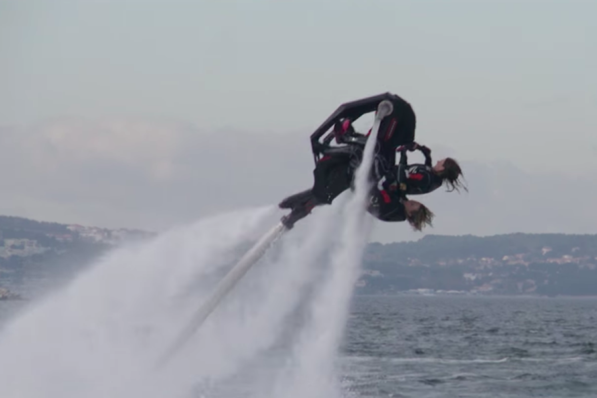 Zapata Flyride Hit the barrel roll button on a flying 2up boatercycle