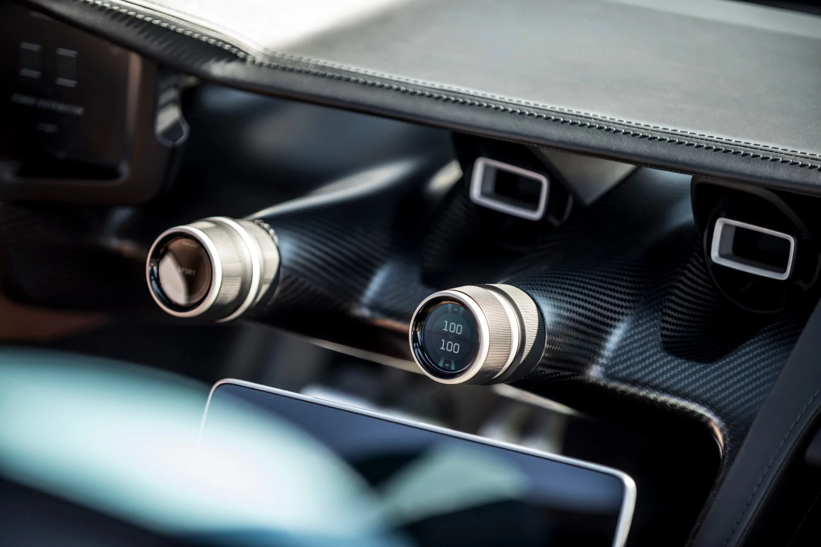 Rimac C_Two: knob on the dash lets you choose the distribution of power between the front and rear wheels