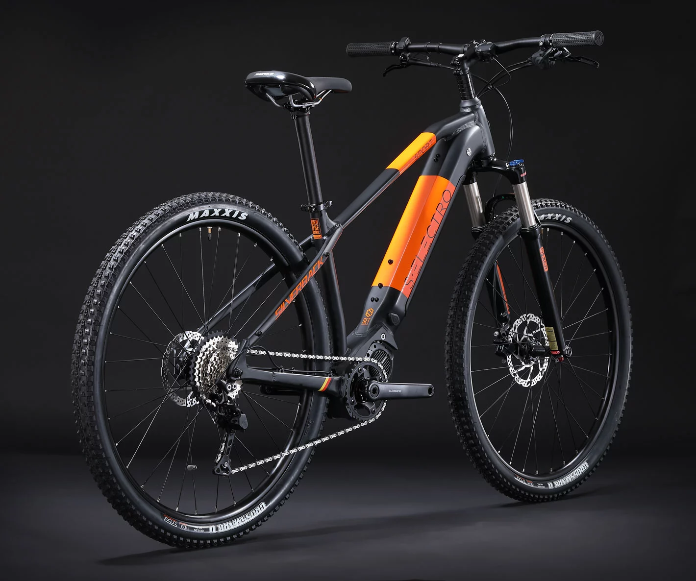 The S-Electro 29 Sport has a Shimano 10-speed groupset, with a Deore shifter, Deore RD-M6000 rear derailleur and 11-42 cassette